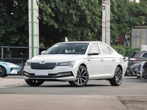 Nuova Skoda <span class=keywords><strong>Superb</strong></span> 2024 TSI280 DSG Edizione Premium Berlina Pneumatici R18 Turbo Luci LED Tetto Panoramico - Product Image 2