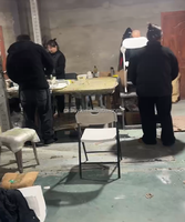Chaise pliante robuste en plastique de 300 lb avec structure en tube d'acier pour conférences, églises, auditoriums et événements de location