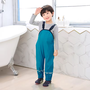 बच्चों के लिए हल्के एक टुकड़ा बीब पैंट, लड़कों के लिए आउटडोर गतिविधियों के लिए पु सामग्री के साथ वाटरप्रूफ वर्षा पैंट - Product Image 2