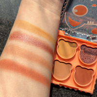 Palette de fards à paupières quatre couleurs, finitions scintillantes et mates, longue tenue, anti-bavures, modèle 8183 pour le maquillage quotidien des étudiants