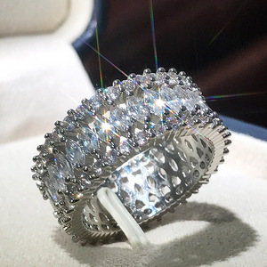 Anello a fascia intera dalla forma irregolare da donna, alla moda, versatile, accessorio per dita per feste e matrimoni, idea regalo - Product Image 3