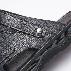 Sandales Homme en Cuir Véritable 2026 à Bout Ouvert Ultra Légères Antidérapantes Confortables Cousues à la Main Respirantes Chaussures Homme Vente en Gros Usine - Product Image 3