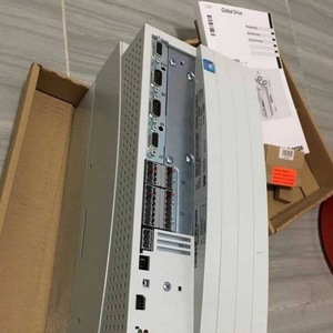 Convertisseur de fréquence Lenze Ecsep016c4b 400 V IP20 V F Control Variateur de fréquence - Product Image 1