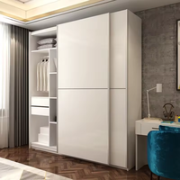Armoire simple en blanc Balom, idéale pour le rangement dans les petites chambres