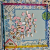 Ensemble de mahjong moderne de luxe pour 4 joueurs avec 160 tuiles en acrylique rose professionnelles (10 Joker) pour le divertissement et les jeux de casino à domicile