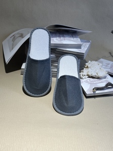 Pantuflas <span class=keywords><strong>de</strong></span> Hotel con Logotipo Bordado, <span class=keywords><strong>de</strong></span> Lujo, <span class=keywords><strong>de</strong></span> Terciopelo, Suaves, Premium, para Uso en Resorts y Cruceros, Personalizadas - Product Image 3
