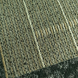 Carreau carré de bureau d'hôtel Tapis en nylon facile à nettoyer Tuiles de tapis tufté Fabrique tapis carré amovible - Product Image 3
