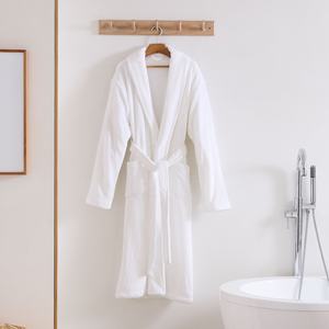 Accappatoi Personalizzati con Logo per Hotel, Morbidi e Caldi in Pile Corallo, Unisex - Abbigliamento Invernale per SPA - Product Image 1