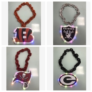 Collar Colgante LED Personalizado de los Chicago Bears, Colgante Grande de Material <span class=keywords><strong>Eva</strong></span>, Collar Grande para Decoración de Fiestas y Celebraciones - Product Image 2