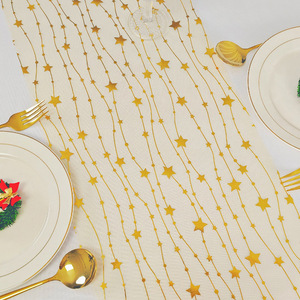 Nappe de table minimaliste française avec sequins, maille dorée et pompons en forme d'étoile - Product Image 4