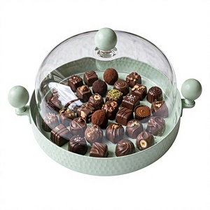 Nouvel Arrivage Plateau à Desserts Rond en Métal Martelé Vert Menthe avec Cloche en Verre Transparent et Poignées en Acrylique - Product Image 1
