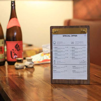 Personnalisé Collins Luxe Haute Qualité Offres Spéciales A5 Table En Bois Presse-papiers En Bois Menu Dossier