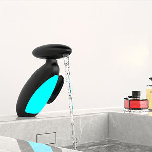 ET Mood Light Robinet extractible, conception de vaisseau spatial avec rotation à 360 ° et <span class=keywords><strong>4</strong></span> modes de pulvérisation pour vanité de salle de bain - Product Image 1