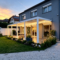 Kit de pergola bioclimatique autoportante en aluminium avec toit à lames motorisées réglables