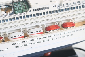 Modèle de bateau de croisière en bois artisanal haut de gamme GIA NHIEN ASUKA II avec éclairage LED, modèle de paquebot de luxe à poser - Product Image 6
