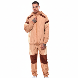 Vente en gros Tenue de sport en polyester uni de luxe Ensemble de survêtements cargo coupe-vent Tenue de sport pour homme au design personnalisé à des prix abordables - Product Image 1