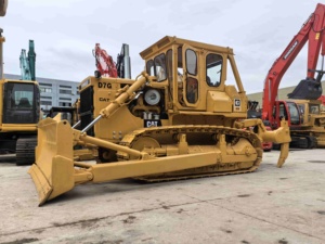 รถแทรกเตอร์ตีนตะขาบ CAT D7G มือสอง / รถดันดินพร้อมเครื่องกว้านสำหรับขายสำหรับงานไม้/ท่อนซุง - Product Image 6