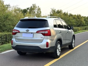SUV de luxe importé <span class=keywords><strong>2014</strong></span> pour <span class=keywords><strong>Sorento</strong></span> Ultimate 5 places, moteur 2.4L <span class=keywords><strong>V6</strong></span>, sièges en cuir, pneus R18, technologie UVO, confort premium, spacieux - Product Image 3