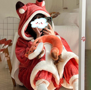 Pigiama Invernale Caldo in Velluto Spesso con Design di Volpe Carina per Ragazze - Product Image 6