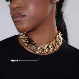 قلادات للنساء بالجملة وصلت حديثًا مجوهرات راقية مكتنزة ذهبية الطابع الرئيسي سلسلة كوبية قلادة للنساء - Product Image 4