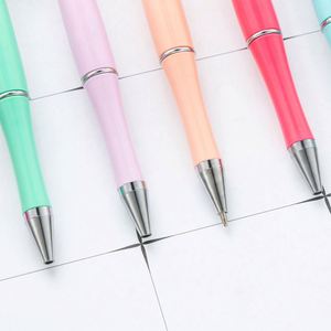 Stylos à bille en plastique durables personnalisés pour la Saint-Valentin, en forme de cœur, encre gel noire 1 mm, cadeau pour enfants, fournitures de bureau et scolaires, cadeau de fête - Product Image 3