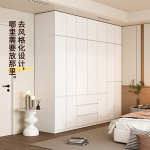 Armoire Moderne Minimaliste Grande Capacité avec Portes Battantes Sans Poignée, Meuble de Rangement de Chambre Anti-Humidité et Compartimenté - Product Image 1