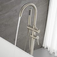 Robinet de baignoire autoportant à 2 poignées en laiton avec finition nickel brossé et douchette à main fixée au sol
