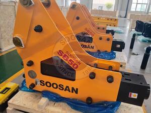 Nuevo Martillo Hidráulico Lateral de 11-16 Toneladas con Motor para Excavadoras y Retroexcavadoras, 1 Año de Garantía - Product Image 2