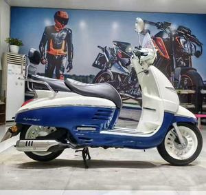 Eugeot1 <span class=keywords><strong>Django</strong></span> 150cc CVT <span class=keywords><strong>Scooter</strong></span> rétro européen à faible consommation de carburant, léger et vintage pour la ville - Product Image 6
