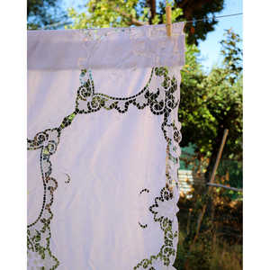 Impresionante Cortina de Lino Blanco con Encaje Burano, Tela Voile con Diseño de Puntos Irregulares, Estilo Liso, Tejido Impermeable con Características de Oscurecimiento, Rollo Empaquetado - Product Image 4