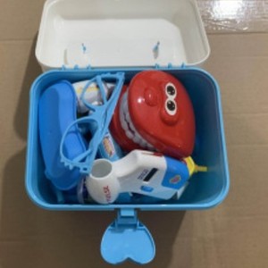 Juego de juguetes médicos de plástico para niños de 2 a 4 años, unisex, con estetoscopio y herramientas para juegos de simulación - Product Image 5