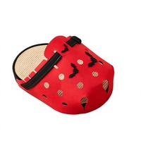 Lit pour chat moderne en forme de pantoufle avec griffoir intégré, en feutre durable résistant aux rayures, conserve sa forme, cadeaux pour animaux de compagnie sur le thème de Noël, emballage carton