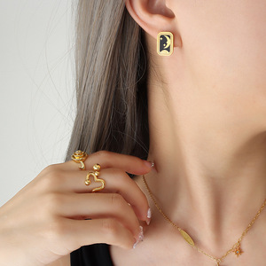 ชุดเครื่องประดับสำหรับผู้หญิงทำจากสเตนเลสสตีลชุบทอง18K 316L ไม่ทำให้เสื่อมเสีย - Product Image 3