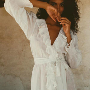 Robe Courte Femme Romantique Française en Dentelle Unie et Mousseline de Soie, Col en V Volanté, Manches Bouffantes, Taille Nouée - Product Image 3