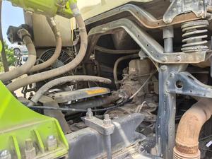 Camion malaxeur Zoomlion 12m3 d'occasion en bon état avec châssis Hino Camions malaxeurs à béton - Product Image 3