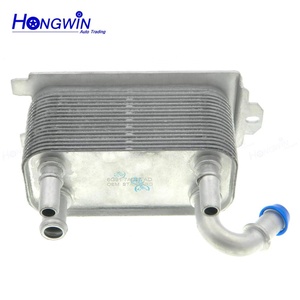 Refroidisseur d'huile de transmission 6G91-7A095-AD compatible avec <span class=keywords><strong>VOLVO</strong></span> S60 S80 <span class=keywords><strong>V40</strong></span> V60 V70 XC60 XC70 FORD 08-13 30792231 1446535 30645800 6G917A095AD - Product Image 4
