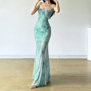 Robes maxi pour femmes vert clair, écologiques, unies, respirantes, à taille naturelle, imprimées, en maille, à bretelles spaghetti, style halter, tendance - Product Image 4