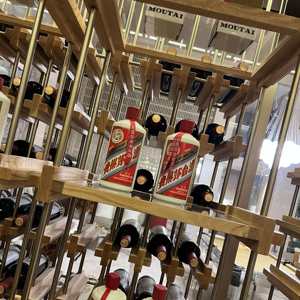 Cave à vin et <span class=keywords><strong>spiritueux</strong></span> sur mesure haut de gamme, armoire de présentation et de stockage en bois et métal, avec système de refroidissement, pour usage commercial de luxe - Product Image 4