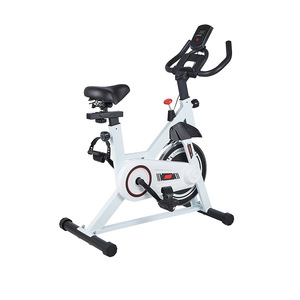Bicicleta estática vertical deportiva con ventilador, resistencia ajustable y asiento para entrenamiento físico en casa. - Product Image 2