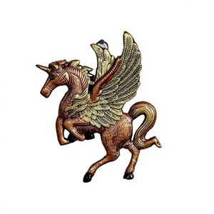 งานศิลปะตกแต่งผนังรูปม้าบินชุบทองสไตล์อาร์ตเดโคสมัยใหม่ สำหรับงานแต่งงาน วันเกิด หรือเทศกาลดีวาลี - Product Image 1