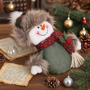 Muñecos Colgantes Navideños Nórdicos, Adornos Minimalistas de Fieltro de Santa Claus y Muñeco de Nieve para Crear una Escena Decorativa de Estilo Escandinavo - Product Image 4