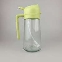 Bouteille en verre anti-lumière de 470 ml (16 oz) avec bec verseur et pulvérisateur d'huile d'olive pour cuisine, avec autocollant, idéale pour friteuse à air, cuisson, salades et barbecue