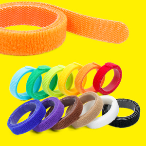 Beliebte 12-Farben-verstellbare Halsbänder aus weichem Stoff mit Welpen ausweisen, ideal für die Identifizierung von Hunden und Katzen - Product Image 1