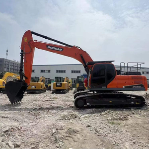 Excavatrice sur chenilles Doosan DX300 d'occasion, 30 tonnes, hydraulique, robuste, faible nombre d'heures, bon état, pour travaux de construction - Product Image 1