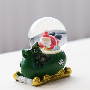 Globe à Neige Miniature de Noël en Gros avec Père Noël et Traîneau, Boule d'Eau en Résine, Décoration de Table de Noël, Cadeau de Vacances pour Enfants, Souvenir - Product Image 6