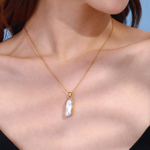 Collar con Colgante de Perla, Chapado en Oro de 18k, Engaste de Resina, Solitario, para Uso Diario - Product Image 4