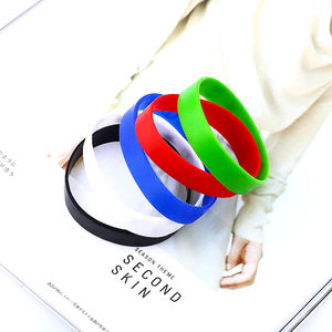 Pulsera de Silicona Personalizada, Pulsera de Silicona de Goma para Adultos y Jóvenes, Pulsera de Silicona Arcoíris - Product Image 2