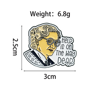 Broche de personnage de dessin animé de grand-mère mignonne, badge de mode anglais, aide en route, chère épingle en émail - Product Image 4