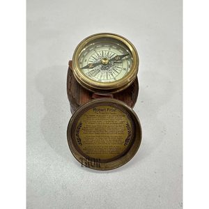 Boussole de poche ALFA NAUTICAL en laiton de 2 pouces, outil de navigation pour la randonnée, utilisation portable en extérieur avec boîte en cuir - Product Image 3