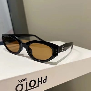 Retro Cat-eye Small <b>Frame</b> Sun Glasses Women Advanced Sense New Sunscreen Street UV Men Glasses Luxury Glasses - Product Image 6